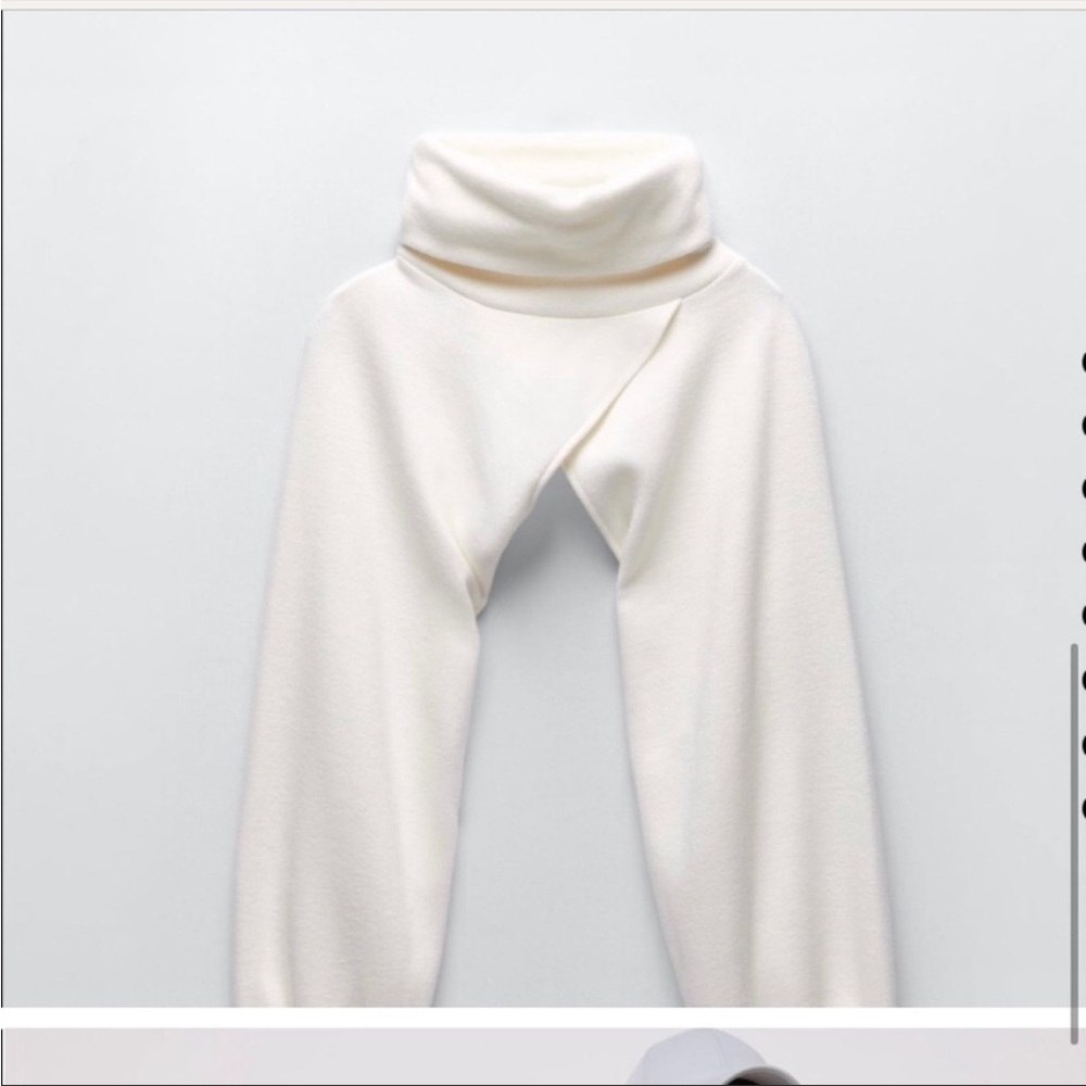 NWOT Zara Turtleneck Arm Warmer